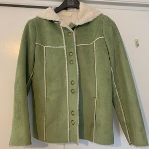 Warm Sherpa jacket with hood